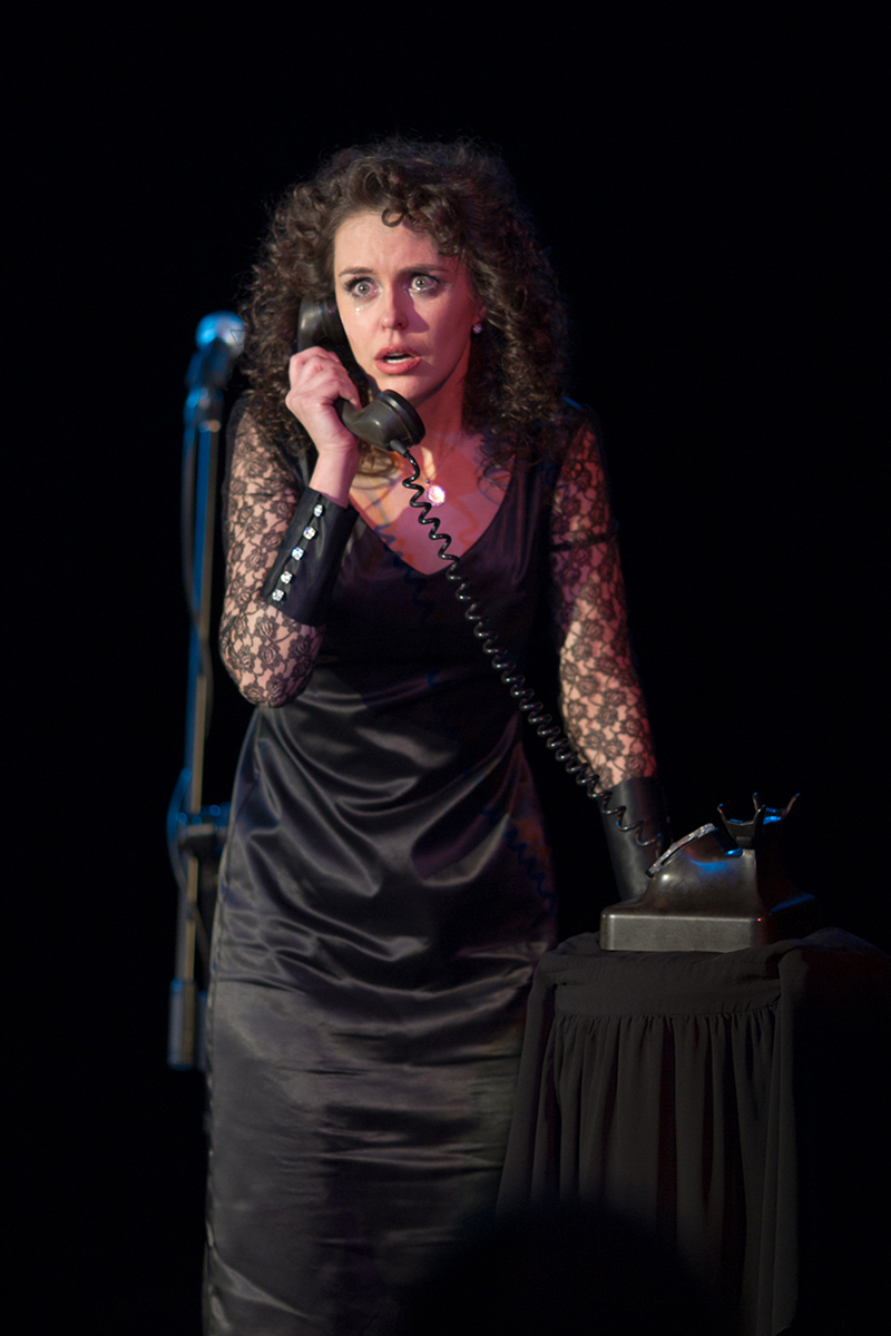 Алёна Биккулова. Моноспектакль-концерт «Эдит Пиаф. Жизнь в розовом цвете.»