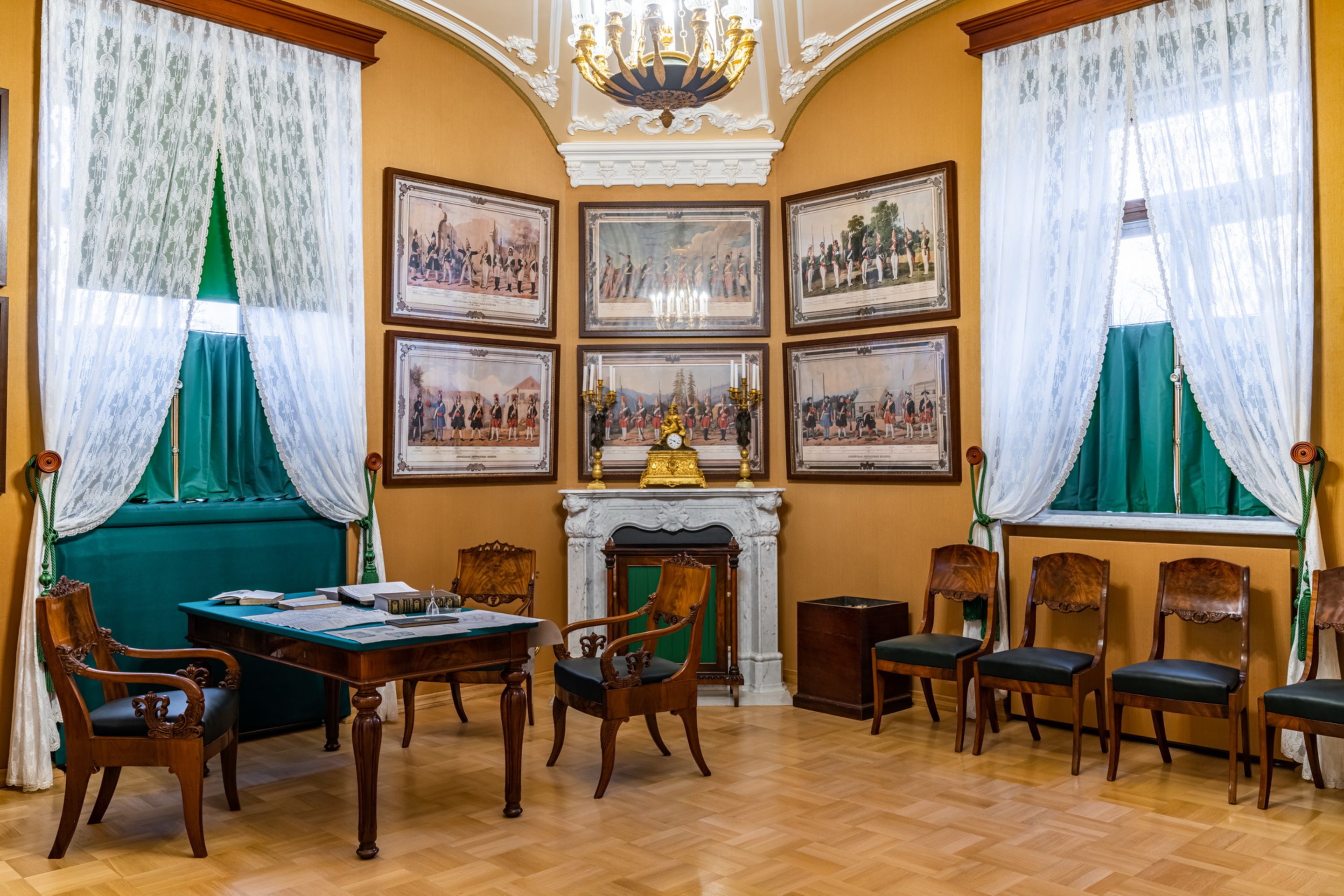 Экскурсия по Парадным залам и личным комнатам Николая I