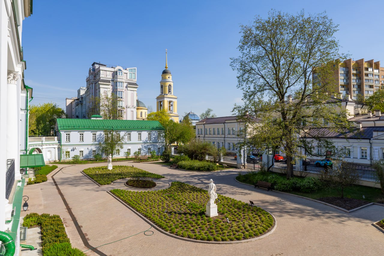 Усадьба Долгоруковых-Бобринских: 300 лет истории