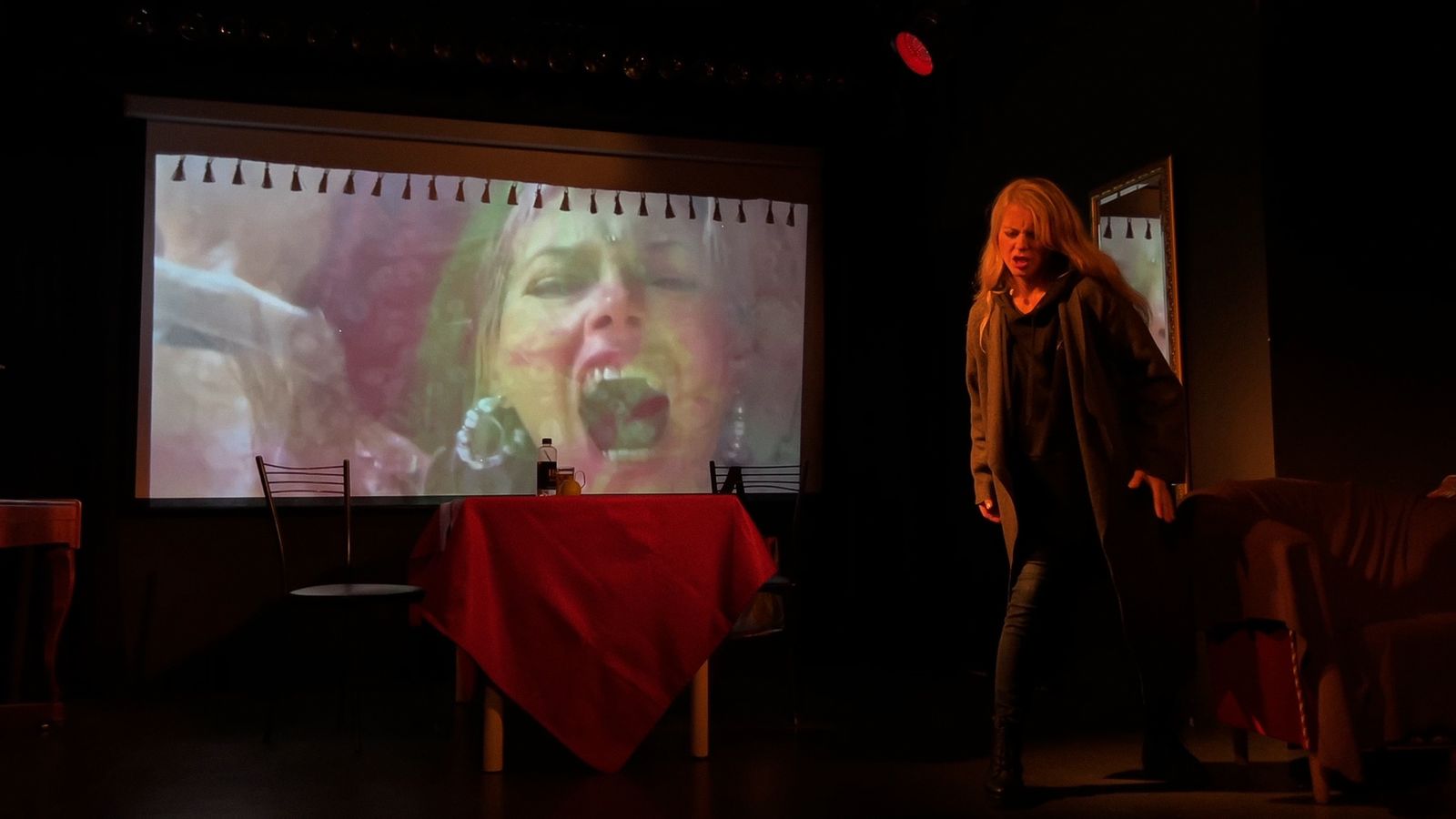 Поезд иллюзий, или Как разлюбить чудака?