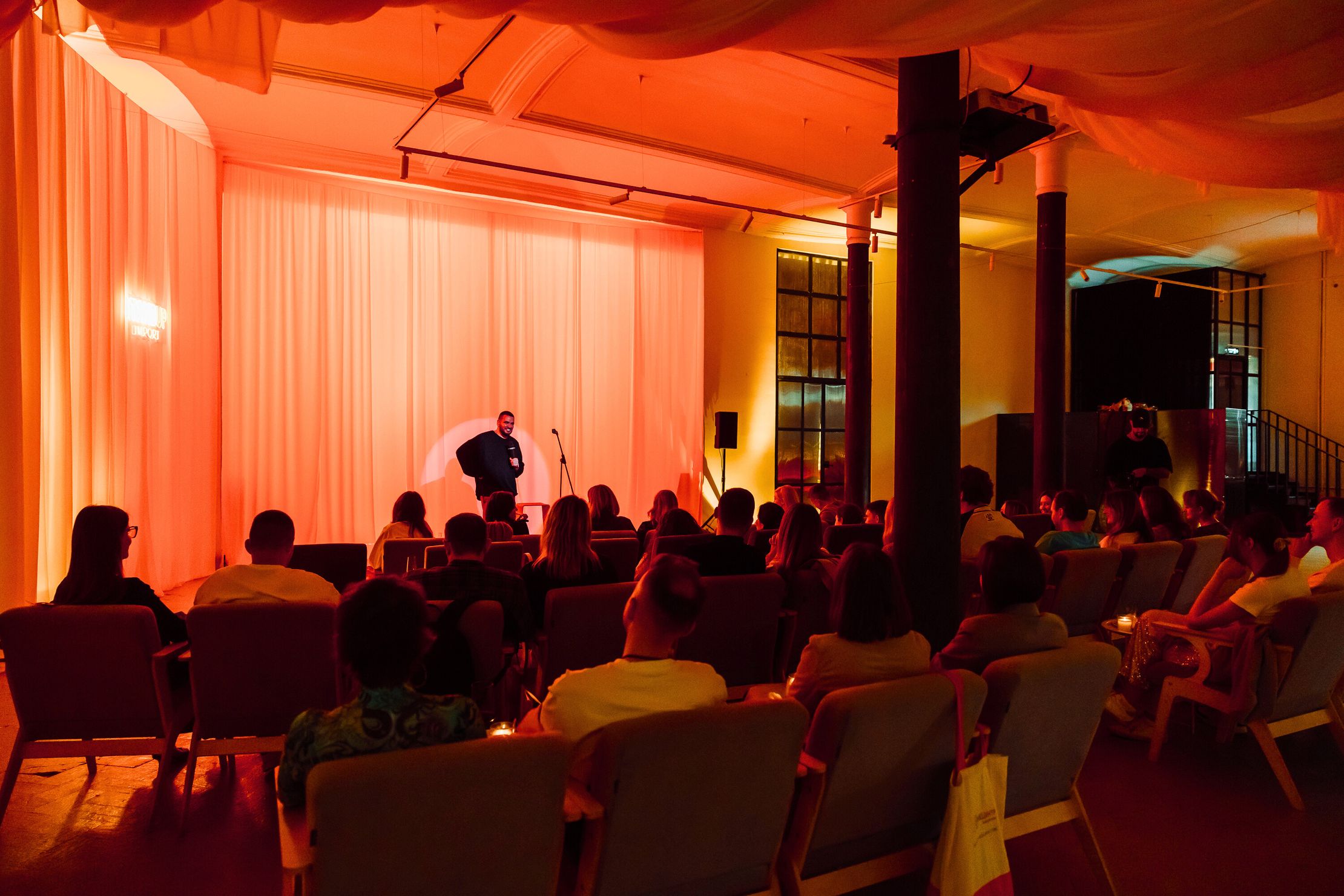 Гастро-стендап. Комедийный концерт с ужином от Шефа в старинном особняке