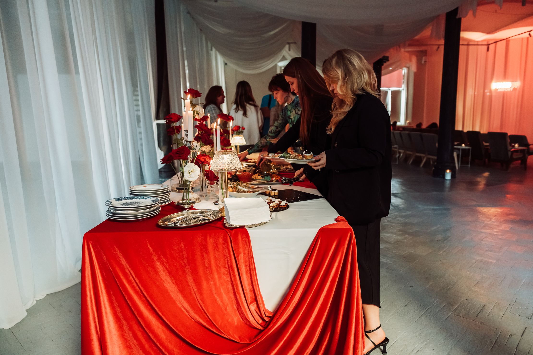 Гастро-стендап. Комедийный концерт с ужином от Шефа в старинном особняке