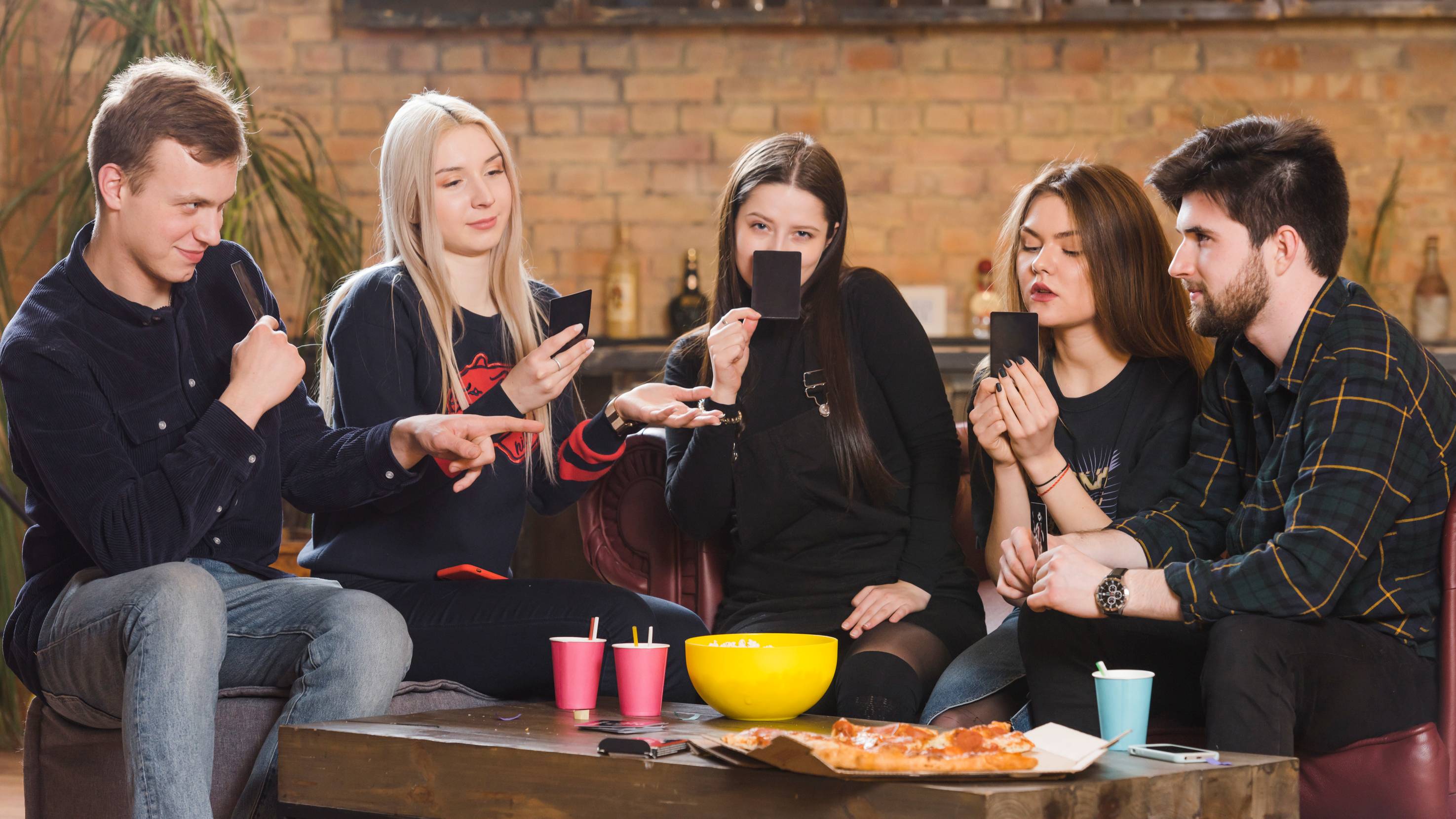 Игра знакомства "КодНэймс" от Gokon