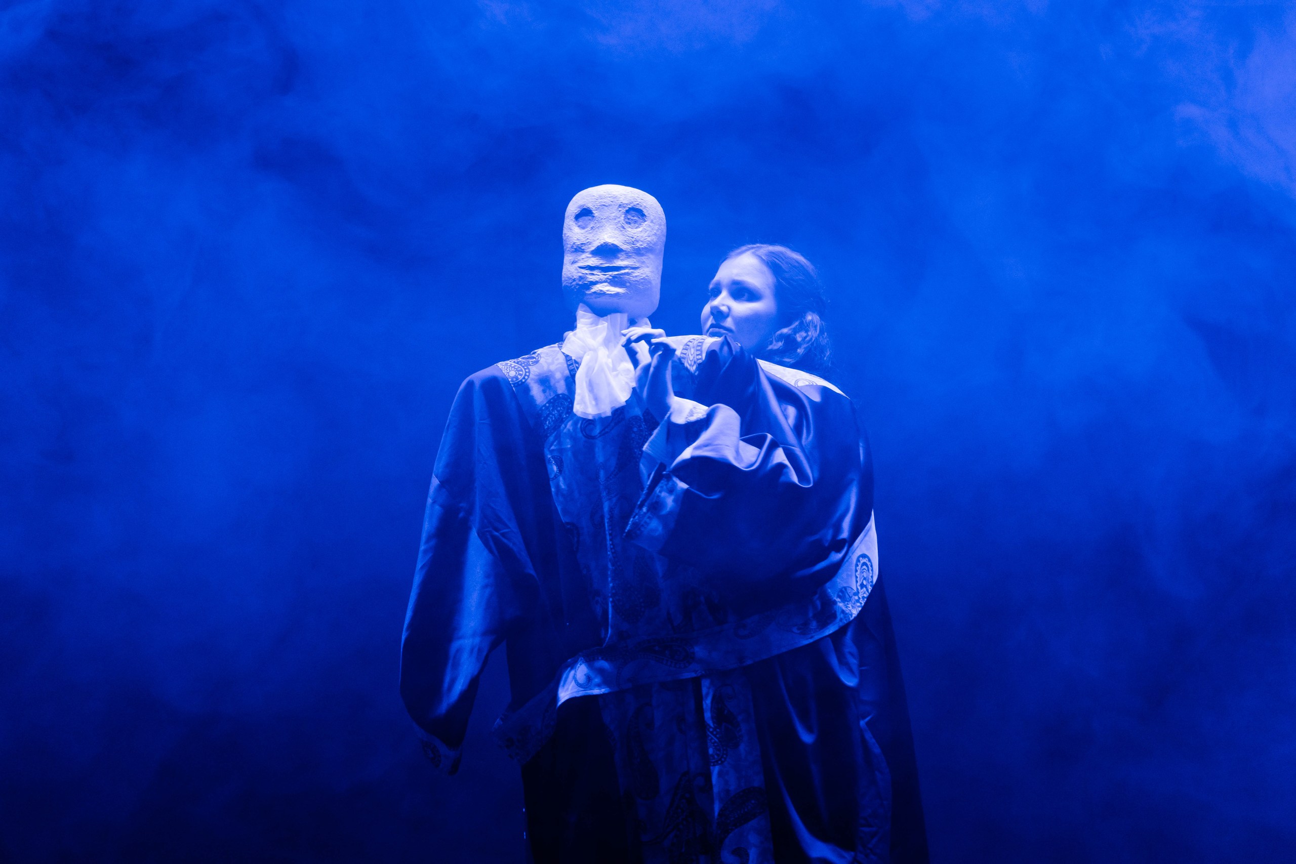 Утка, смерть и тюльпан