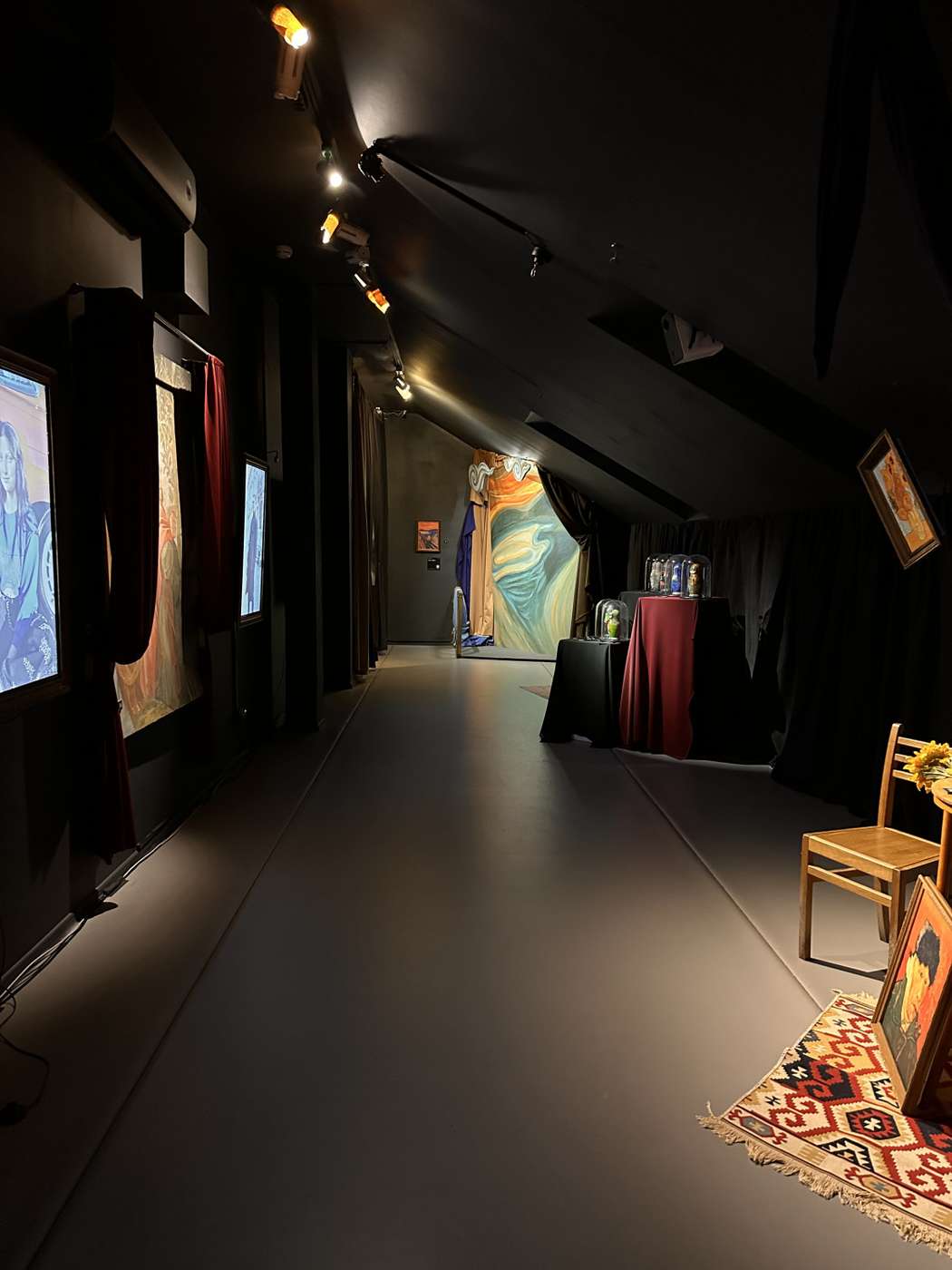 Ни в какие рамки